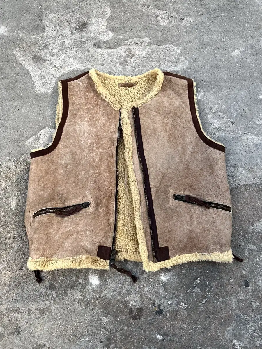 VINTAGE MOUTON VEST 빈티지무통베스트